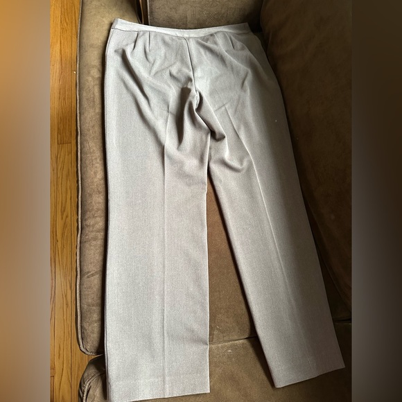 Liz Claiborne Audra Low Rise Waist Brown Straight Leg Dress Pants Sz 8P Pleated - Picture 2 of 15